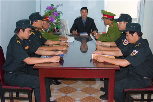 Họp với ban lãnh đạo - Bảo Vệ Hoàng Việt - Công Ty TNHH Dịch Vụ Bảo Vệ Hoàng Việt
